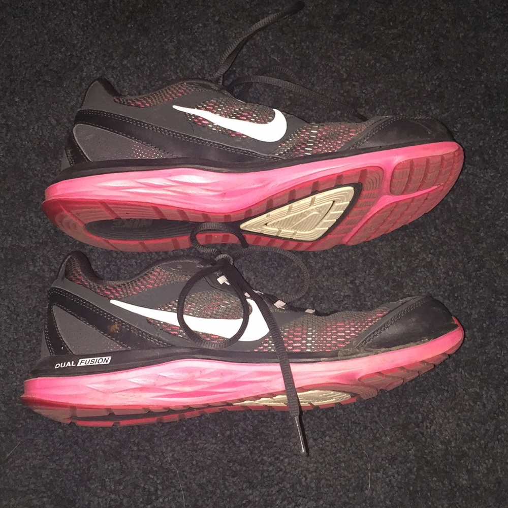 Nike Dual Fusion pink and dark gray runners!